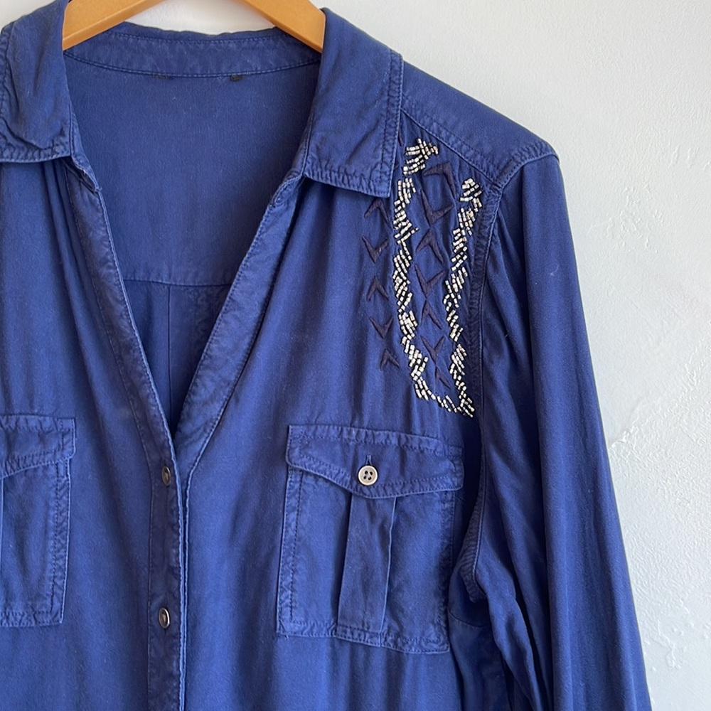 Beautiful beaded button down Blouse. L